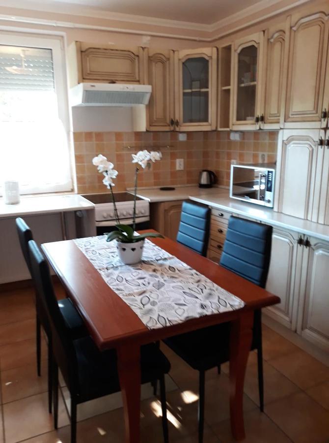 Kiskucko Apartman Hajduszoboszlo Ngoại thất bức ảnh